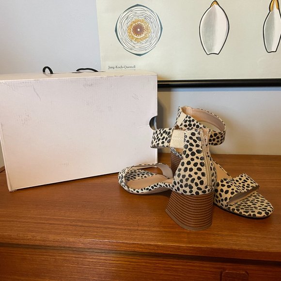 Addition Elle Wide Ankle Strap Cheetah Print Sandal - Picture 3 of 7